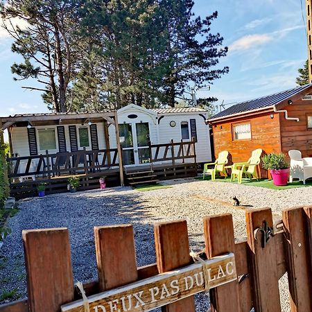 A Deux Pas Du Lac Hotel Ardres Eksteriør billede